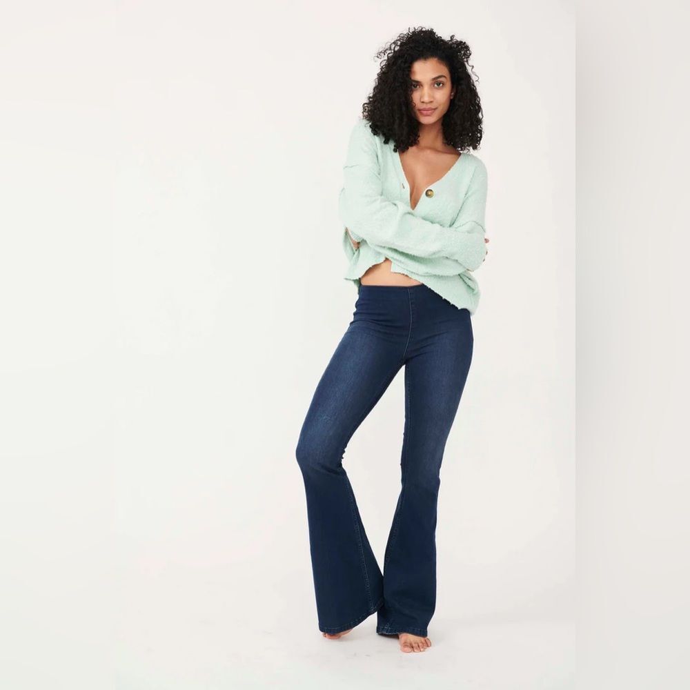 Free People Penny Pull-On Flare Jeans in Dark Wash Euphoria SZ 29 8